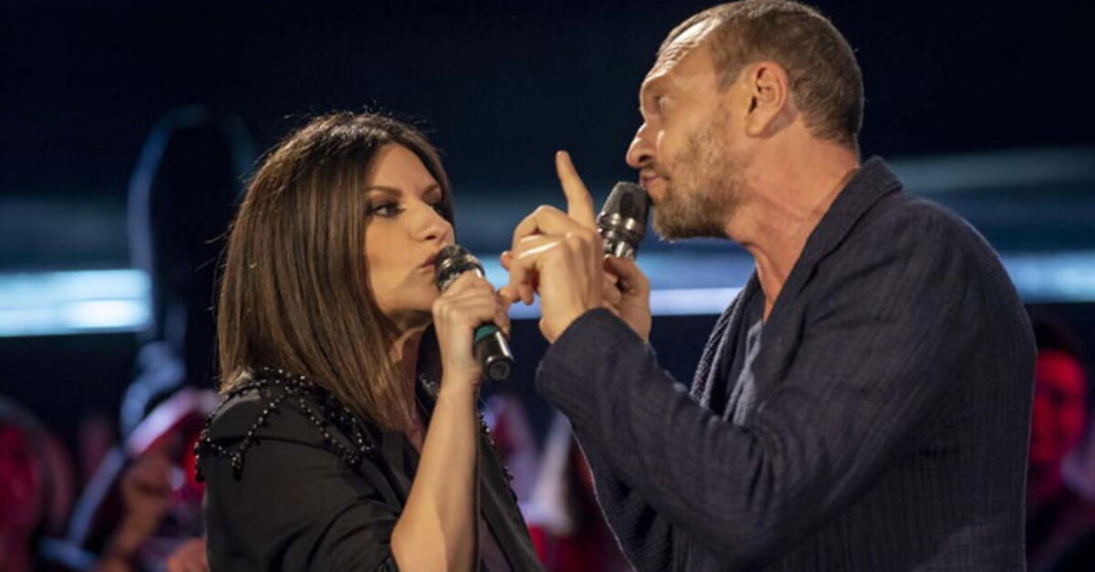 Бьяджо антоначчи и адриано челентано. Челентано бьяджо антоначчи. Дуэты челентано с другими певцами мужчинами. Дуэт бьяджо антоначчи и челентано. Biagio бьяджо антоначчи.