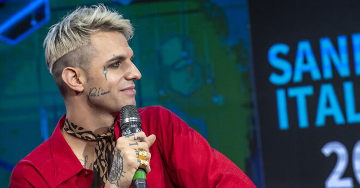 News - RadioItalia-Achille Lauro, Sanremo: “La mia esibizione è una