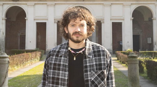 Paolo Santo arriva su Radio Italia con "Torre di Babele"