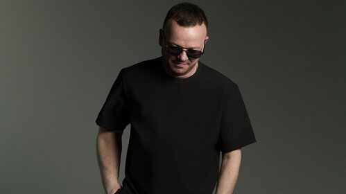 Gigi D'Alessio annuncia una maratona di concerti alla Reggia di Caserta