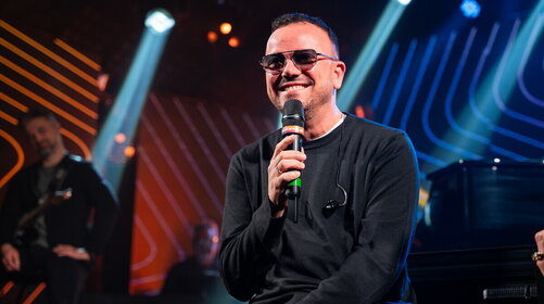Gigi D'Alessio, ora è ufficiale: nel 2026 il film biografico “Solo se canti tu”