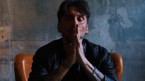 Fabrizio Moro torna in tour nel 2026. L’anteprima è nella sua Roma
