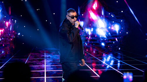 Marracash celebra la trilogia con il cofanetto "Qualcosa In Cui Credere" 