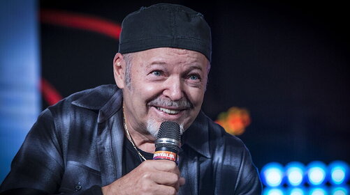 Vasco Rossi: nuovi biglietti per il tour? Intanto diventa “dottore del sorriso”
