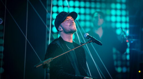 Raf fa perdere il Self Control anche al Teatro Lirico di Milano