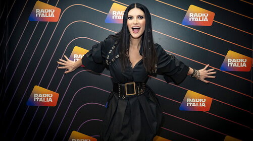 Laura Pausini: le nuove date del tour mondiale e un video misterioso 