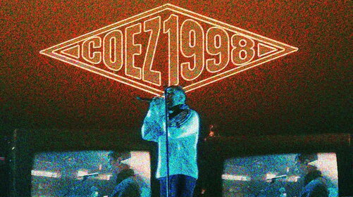 Coez "1998": perché il live al Forum è un viaggio nel tempo tra anni '90 e futuro