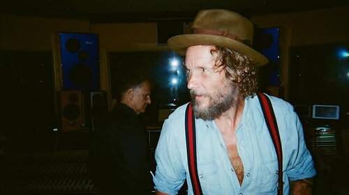 Jovanotti, ritorno travolgente con “So solo che la vita”