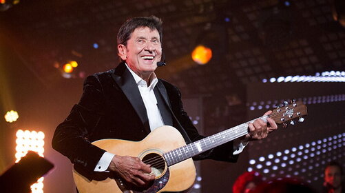 Gianni Morandi, gli auguri di Natale e il regalo ai suoi fan: una nuova data