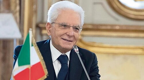 Carlo Conti, Laura Pausini e i cantanti di Sanremo 2026 al Quirinale da Mattarella