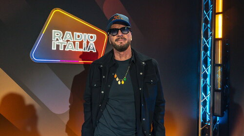 Raf al Fuori Sanremo Italiana Assicurazioni: “Oggi Sanremo mi piace di più”