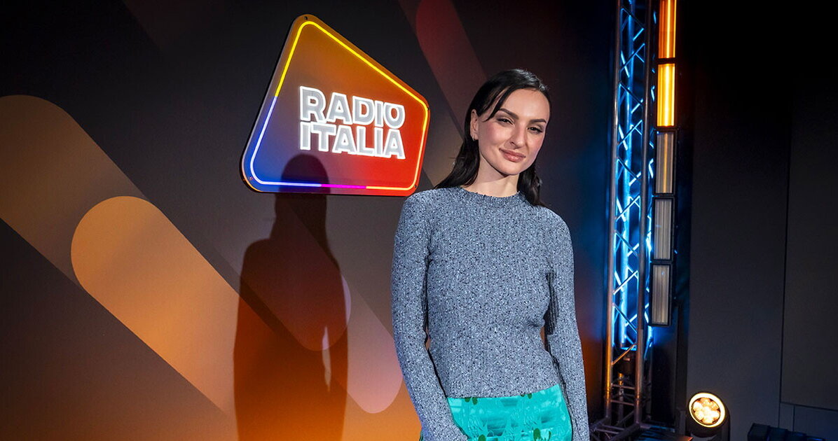 Aria Risotti News - RadioItalia-Arisa: “L’intento di questa canzone è stare vicino ...