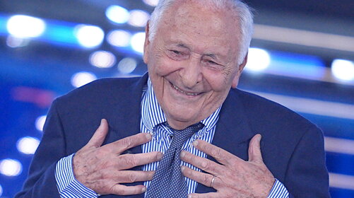 Tu chiamale se vuoi Emozioni: Mogol premiato a Sanremo 2026