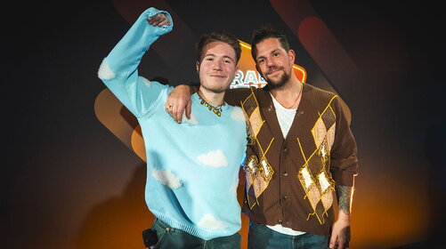 Enrico Nigiotti e Alfa: da un aperitivo rinforzato al palco di Sanremo 