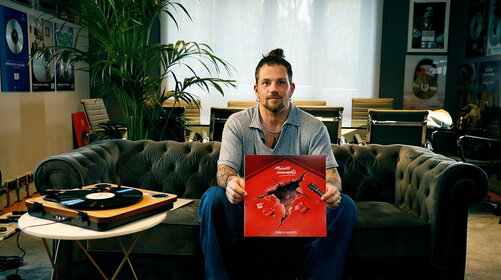 Enrico Nigiotti: “Olly mi ha invitato allo stadio. Io lo invito a Casa a Livorno”