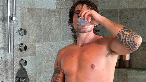 Rkomi annuncia i suoi prossimi concerti