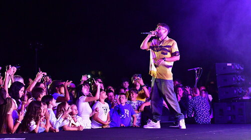 Rocco Hunt: su Radio Italia arriva “La più bella del mondo”