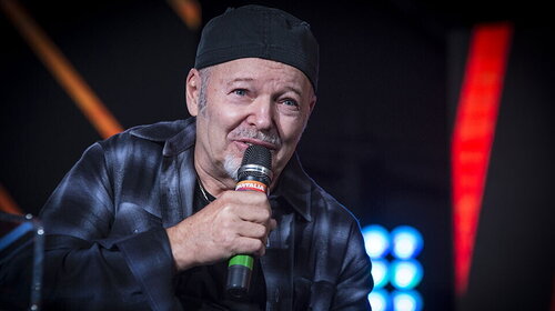 Vasco Rossi pensa già al 2027: “Chi non ce l’ha fatta quest’anno, potrà rifarsi”
