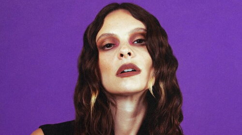 Francesca Michielin tra Medioevo e stregoneria nel singolo “Una donna non può”