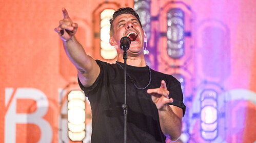 Francesco Gabbani: “Summer Funk” è la canzone dell’estate. Fuori l’8 maggio 