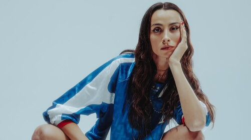 Maddalena: dopo “Caro amico”, torna con un singolo irresistibilmente pop 