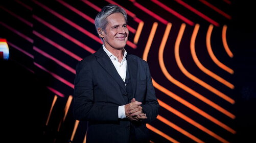Claudio Baglioni posticipa il tour al 2027 per motivi di salute: le nuove date