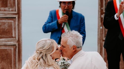 Si sposa Antonio Vandoni di Radio Italia: celebra… Al Bano!