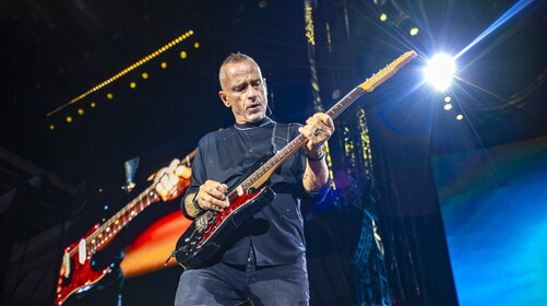 Eros Ramazzotti a San Siro: 30 anni dopo è sempre “Una Storia Importante”
