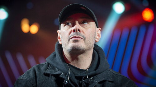 Fabri Fibra, "Mentre Los Angeles Brucia Deluxe": ci sono i Pinguini e Frah Quintale