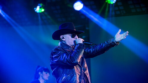 J-Ax festeggia l’uscita di “Vita Morte Miracoli”: il release party è in stile country