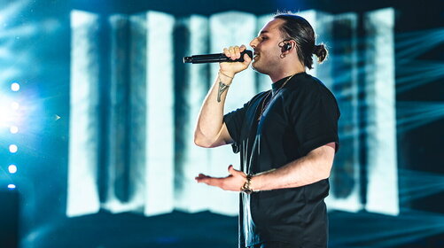 Ernia: il primo tour europeo e il disco di platino per "Berlino"