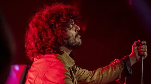 Francesco Renga: il tour teatrale è rinviato. Il nuovo album deve essere finalizzato